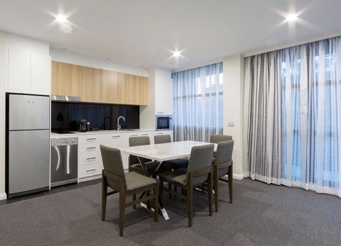 Avenue Hotel Canberra - Accommodation Ballina 9
