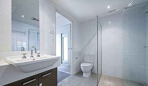 Spacious 1BR Stylish New Acton Apartment +Parking - Accommodation Ballina 3