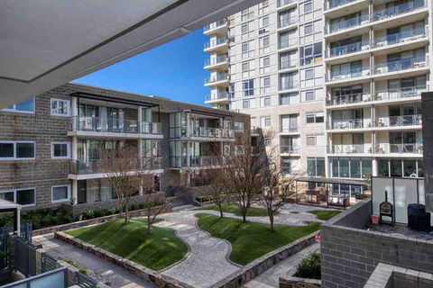 Spacious 1BR Stylish New Acton Apartment +Parking - Accommodation Ballina 14