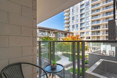 Spacious 1BR Stylish New Acton Apartment +Parking - Accommodation Ballina 23