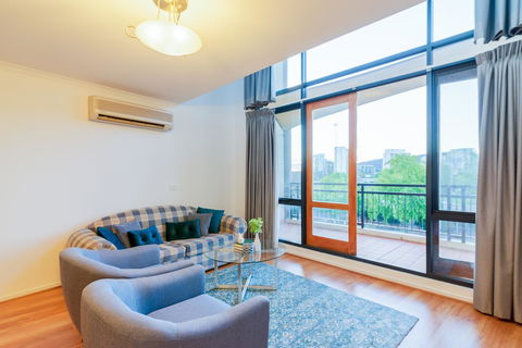 ALLARA CANBERRA - Accommodation Ballina 0