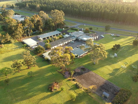 William Macintosh Motor Lodge - Accommodation Ballina 0