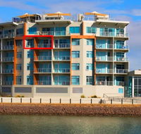 Wallaroo Marina Luxury Apartment - Accommodation Ballina