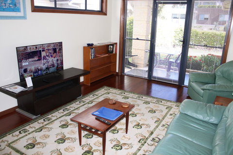 Serenity On Narrabeen Beach - 1Bdr Beachside Retreat - Accommodation Ballina 7