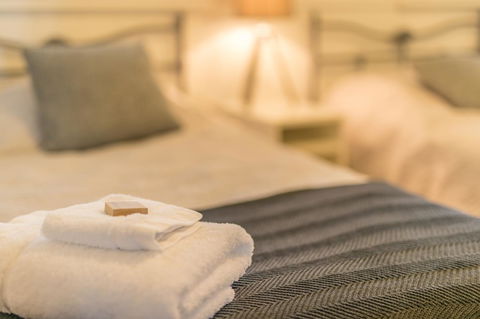 The Tudor House - Accommodation Ballina 13