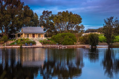 Stonewell Cottages And Vineyards - Accommodation Ballina 0