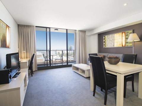 Oaks Adelaide Horizons Suites - Accommodation Ballina 3