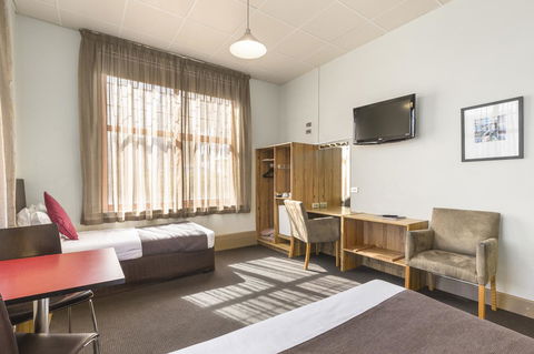 Adelaide Paringa - Accommodation Ballina 8
