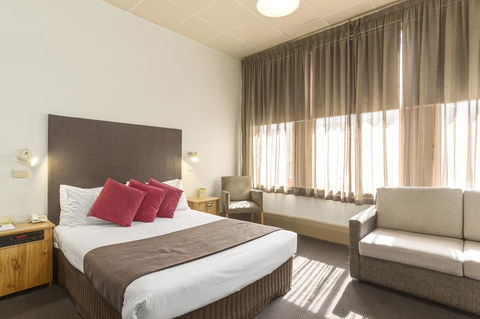 Adelaide Paringa - Accommodation Ballina 2