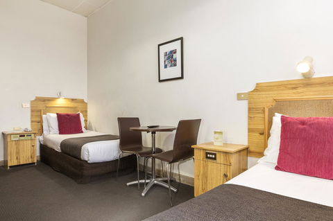 Adelaide Paringa - Accommodation Ballina 11