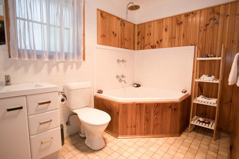 Seppelts View Cabins - Accommodation Ballina 5