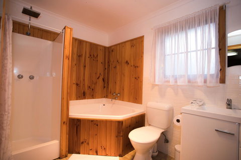 Seppelts View Cabins - Accommodation Ballina 36