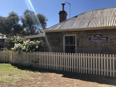 Blyth Cottage Burra - Accommodation Ballina 2