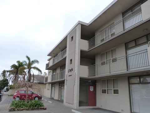 Glenelg Holiday Apartments - Corfu - Accommodation Ballina 1