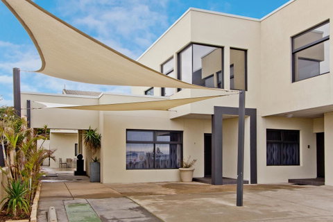 Atlantic West Beach Apartments - Accommodation Ballina 0