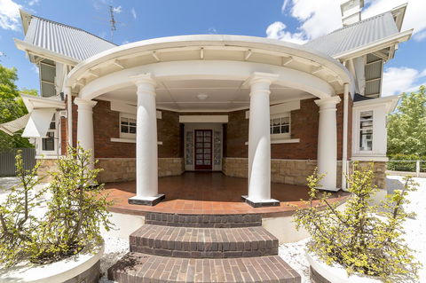 White Rocks Barossa - Accommodation Ballina 0