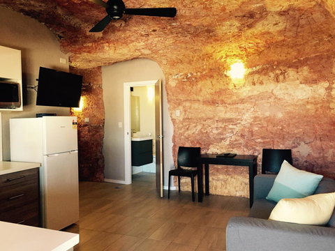 The Lookout Cave Underground Motel - Accommodation Ballina 17