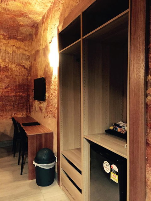 The Lookout Cave Underground Motel - Accommodation Ballina 36