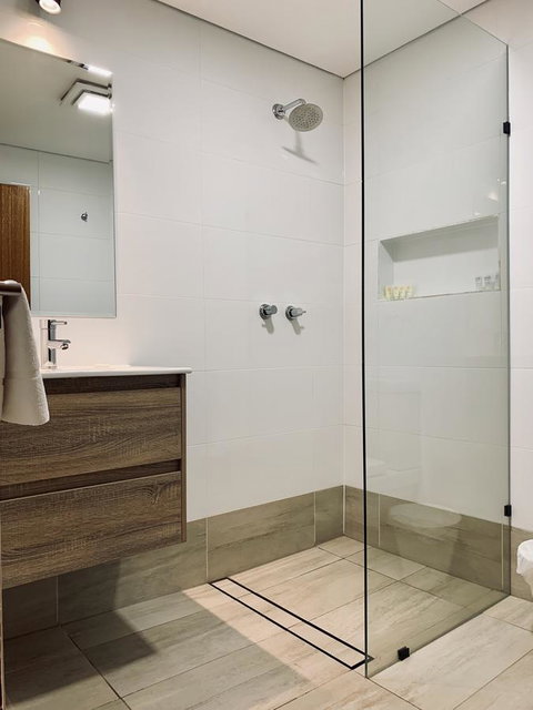 The Lookout Cave Underground Motel - Accommodation Ballina 1