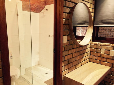 The Lookout Cave Underground Motel - Accommodation Ballina 32