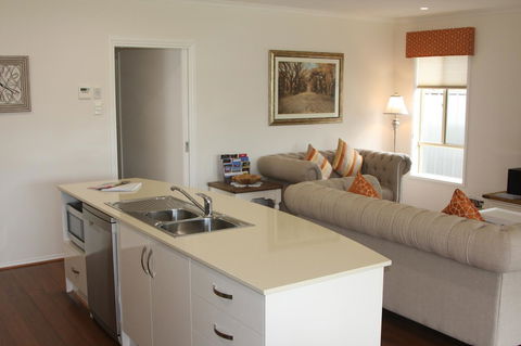 C And C Tanunda - Accommodation Ballina 12