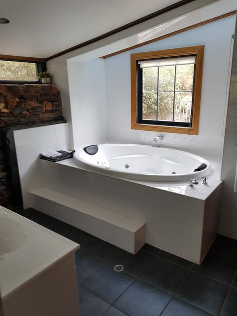 William Hunt's Retreat - Cypress Studio - Accommodation Ballina 3