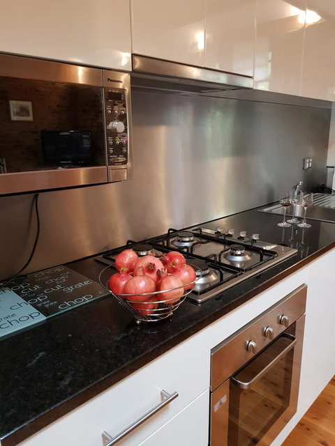 William Hunt's Retreat - Cypress Studio - Accommodation Ballina 13