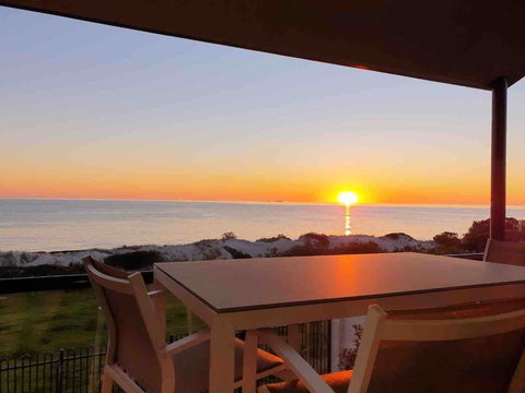 Luxurious 3 Bedroom Beachfront - Panoramic Views - Accommodation Ballina 0