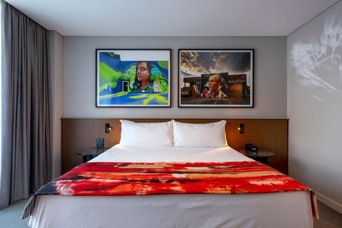 The Adnate Perth - Art Series - Accommodation Ballina 16