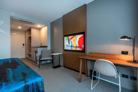 The Adnate Perth - Art Series - Accommodation Ballina 12