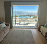 Cottesloe Beachfront Ocean View Apartment - Accommodation Ballina