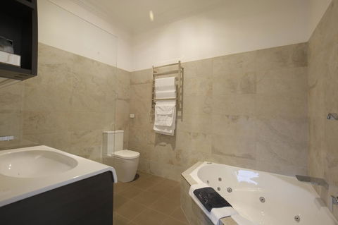 Romanz In The Valley (Luxury B&B) - Accommodation Ballina 4