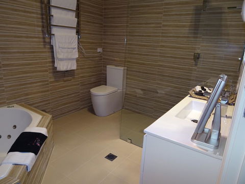 Romanz In The Valley (Luxury B&B) - Accommodation Ballina 9