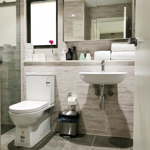 Modern & Cosy 2-Bedroom Apartment Hornsby - Accommodation Ballina 12