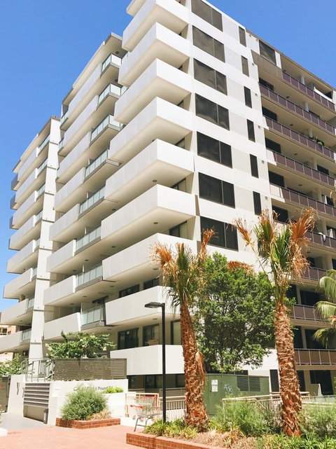 Modern & Cosy 2-Bedroom Apartment Hornsby - Accommodation Ballina 1