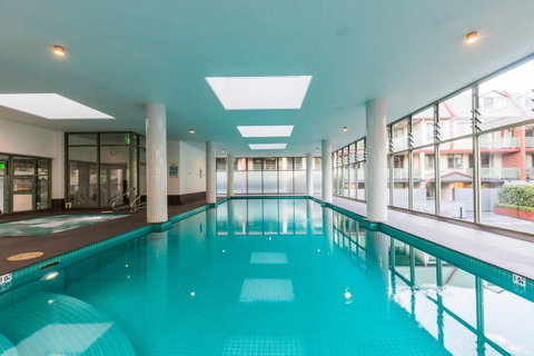 Nobbs Â· Executive 2 Storey Sydney Apartment With Pool - Accommodation Ballina 12