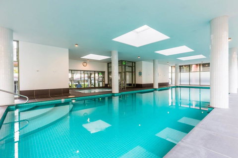Nobbs Â· Executive 2 Storey Sydney Apartment With Pool - Accommodation Ballina 13