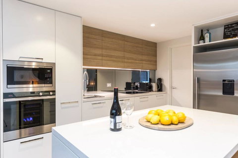 Nobbs Â· Executive 2 Storey Sydney Apartment With Pool - Accommodation Ballina 3