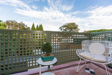 Nobbs Â· Executive 2 Storey Sydney Apartment With Pool - Accommodation Ballina 15