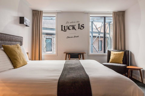The Lucky Hotel - Accommodation Ballina 20