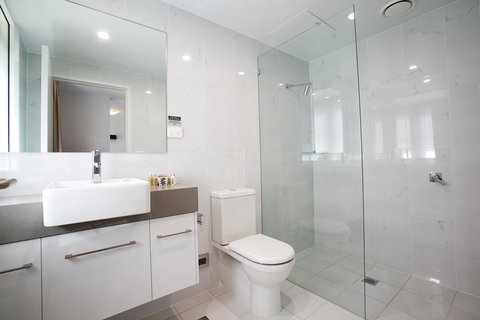 The Lucky Hotel - Accommodation Ballina 30