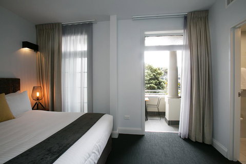 The Lucky Hotel - Accommodation Ballina 25