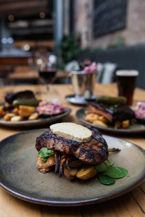 The Lucky Hotel - Accommodation Ballina 40