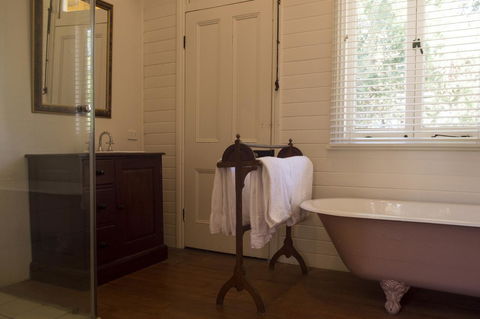 Hillview Heritage Hotel - Accommodation Ballina 5