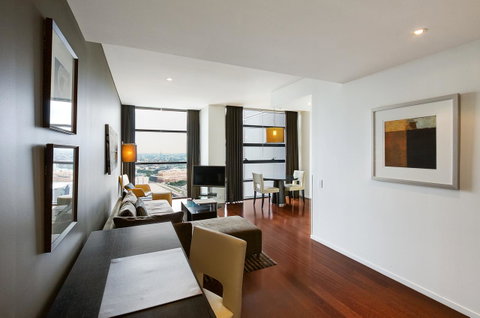 Fraser Suites Sydney - Accommodation Ballina 9