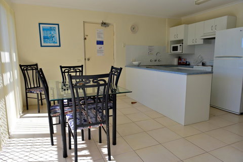 Beach House Holiday Apartments - Accommodation Ballina 11