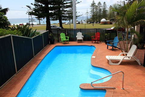 Beach House Holiday Apartments - Accommodation Ballina 2