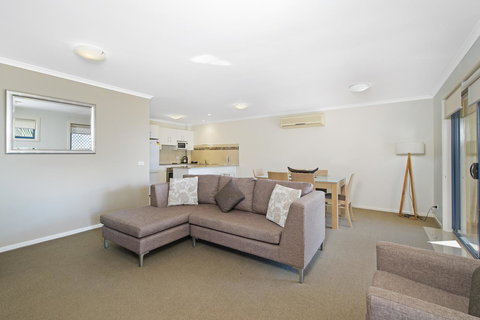 South Pacific Apartments - Accommodation Ballina 9