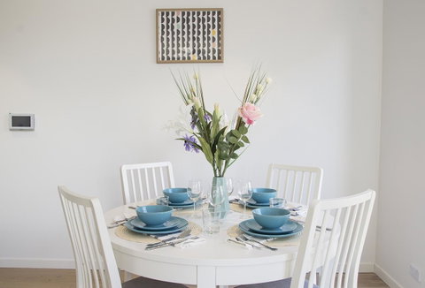 Cozy Apartment With Harbour Bridge View In Bondi - Accommodation Ballina 3