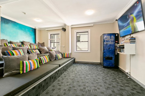 Mad Monkey Downtown - Accommodation Ballina 8
